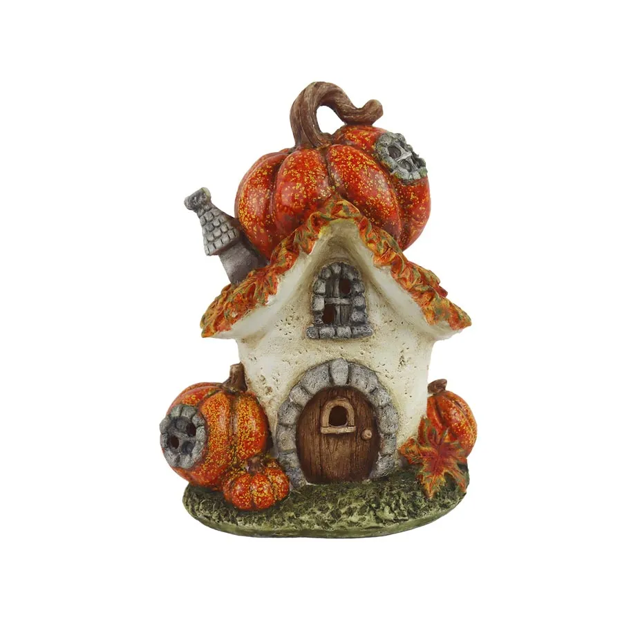 House with pumpkins and LED lighting X6159